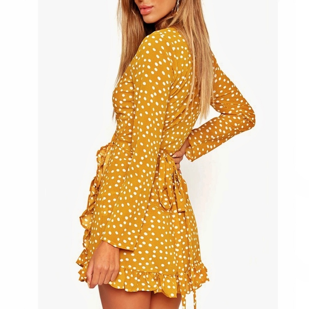 Polka dot ruffle wrap dress - Picture 4 of 6